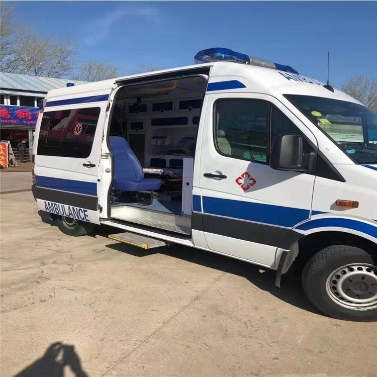 卫滨私人长途救护车出租转院回家